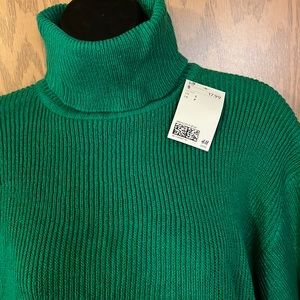 Green Crop Turtleneck Sweater